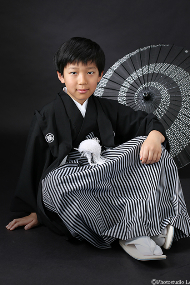 ハーフ成人式写真　男の子　紋服
