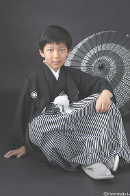 ハーフ成人式写真　男の子　紋服