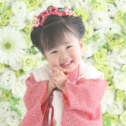 七五三3歳正絹着物レンタル　赤総絞り　日本髪　世田谷区喜多見狛江